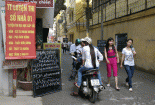 Sĩ tử chen chân lò luyện thi cấp tốc